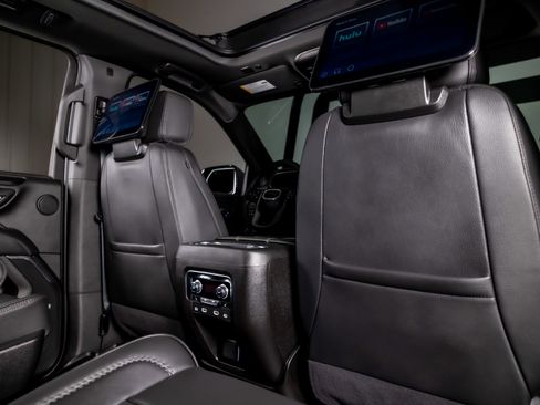 Used 2024 GMC Yukon XL Denali w/ Max Trailering Package image 28