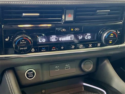 Used 2023 Nissan Rogue Platinum w/ Platinum Premium Package image 17