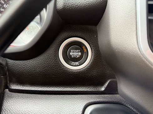 Used 2024 RAM 3500 Big Horn w/ Sport Appearance Package image 27