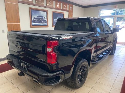 Used 2021 Chevrolet Silverado 1500 Custom Trail Boss AWD/4WD image 5
