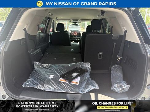 New 2026 Nissan Pathfinder SV AWD/4WD image 27