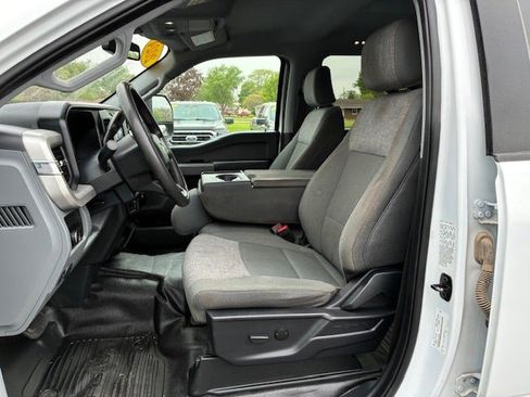 Used 2024 Ford F550 4x4 Crew Cab Super Duty w/ XLT Value Package image 13