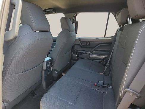 Used 2025 Toyota 4Runner SR5 AWD/4WD image 9