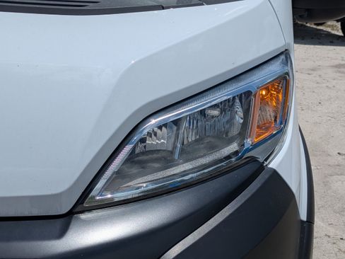 Used 2026 RAM ProMaster 2500 w/ Convenience Group FWD image 9