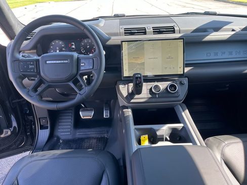 New 2026 Land Rover Defender 110 V8 AWD/4WD image 12