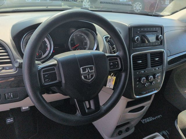 Used 2016 Dodge Grand Caravan SE w/ Quick Order Package 29E SE FWD image 12