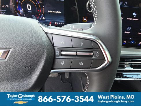 New 2026 Chevrolet Traverse LT w/ Sun and Wheel Package FWD image 19