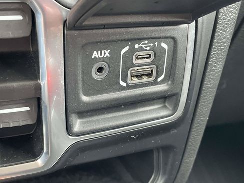 Used 2023 Jeep Gladiator Overland AWD/4WD image 20