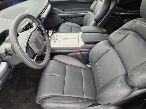 New 2025 Lincoln Navigator Reserve w/ Jet Appearance Package image 12