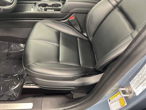 Certified 2025 Lincoln Corsair AWD image 14