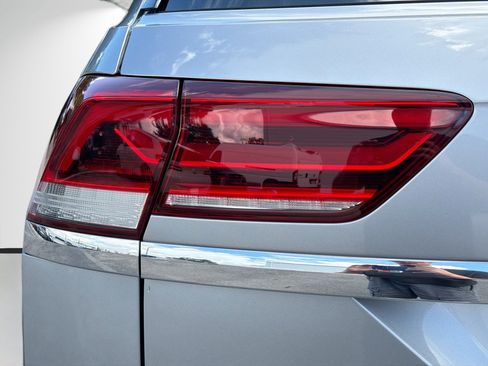Used 2023 Volkswagen Atlas Cross Sport SE FWD image 10