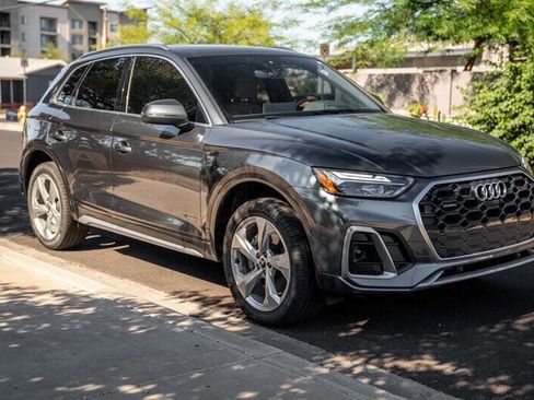 Used 2023 Audi Q5 2.0T Premium Plus w/ Premium Plus Package AWD/4WD image 7