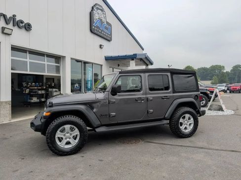 Used 2022 Jeep Wrangler Unlimited Sport AWD/4WD image 1