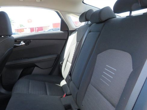 Used 2019 Kia Forte S image 15