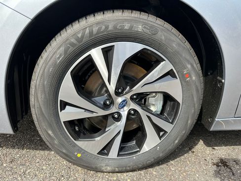 Used 2025 Subaru Legacy Premium AWD/4WD image 8