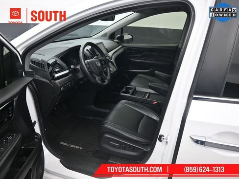 Used 2024 Honda Odyssey Touring image 9