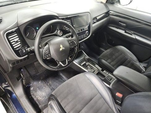 Used 2019 Mitsubishi Outlander SE image 24