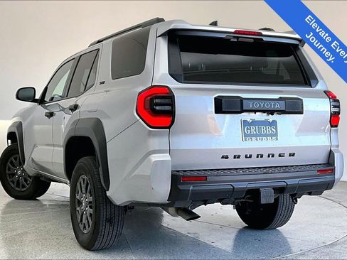 Used 2025 Toyota 4Runner SR5 image 16