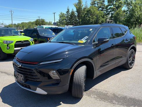 Used 2024 Chevrolet Blazer LT w/ Redline Edition AWD/4WD image 4
