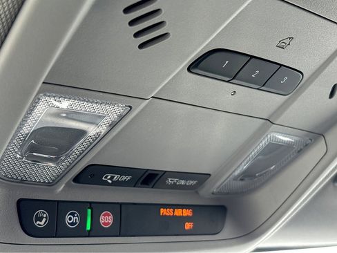 Used 2019 Chevrolet Equinox LT image 15