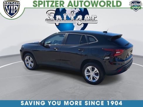 Used 2024 Chevrolet Trax LS FWD image 7
