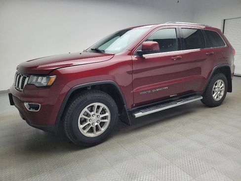 Used 2019 Jeep Grand Cherokee Laredo AWD/4WD image 2