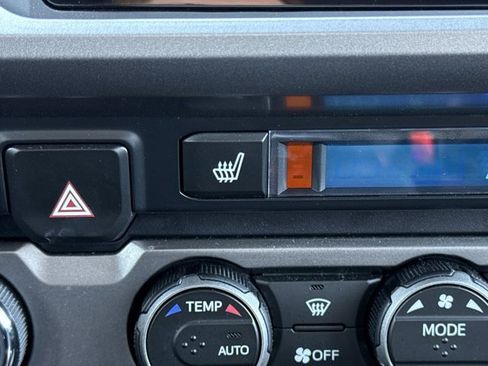 Used 2023 Toyota Tacoma Limited image 18