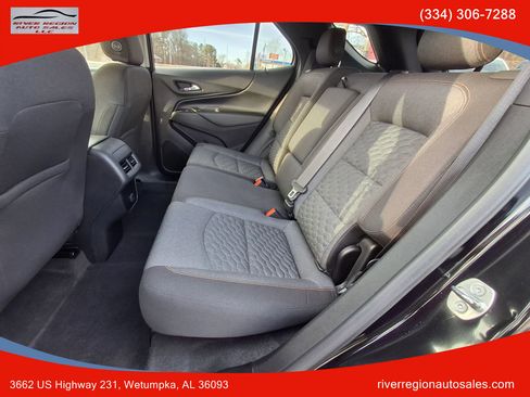 Used 2018 Chevrolet Equinox LT image 17