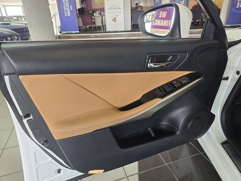 Used 2016 Lexus IS 200t image 7