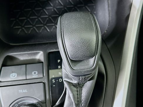 Used 2025 Toyota RAV4 XLE image 24