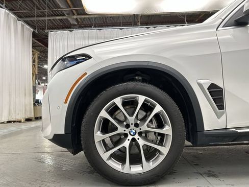 Used 2026 BMW X5 xDrive40i AWD/4WD image 21