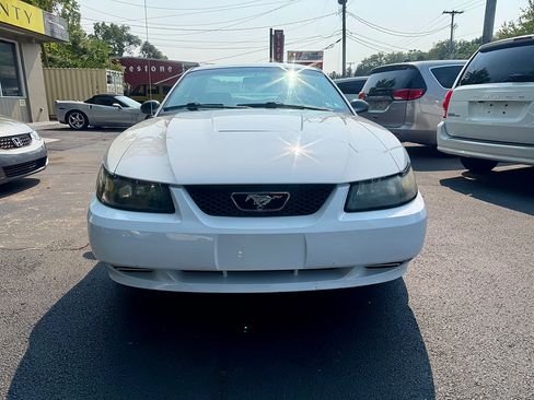 Used 2003 Ford Mustang Coupe RWD image 2