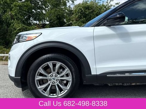 Used 2023 Ford Explorer Limited AWD/4WD image 5