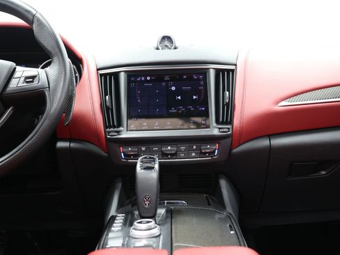 Used 2021 Maserati Levante GTS AWD/4WD image 31