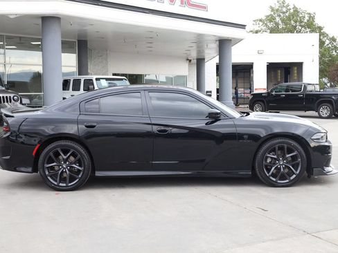 Used 2022 Dodge Charger R/T w/ Blacktop Package RWD image 7