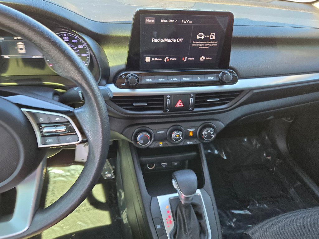 Certified 2024 Kia Forte LXS w/ LXS Technology Package FWD image 21