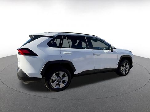 Used 2025 Toyota RAV4 XLE image 15