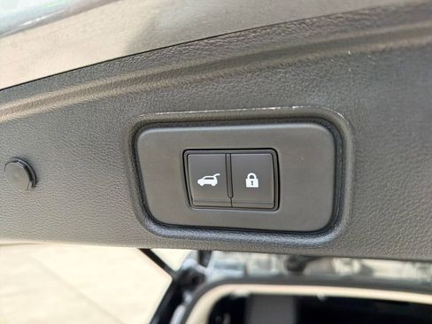 New 2026 Nissan Pathfinder SL FWD image 32