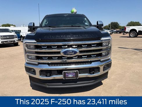 Used 2025 Ford F250 Lariat w/ Lariat Ultimate Package AWD/4WD image 2