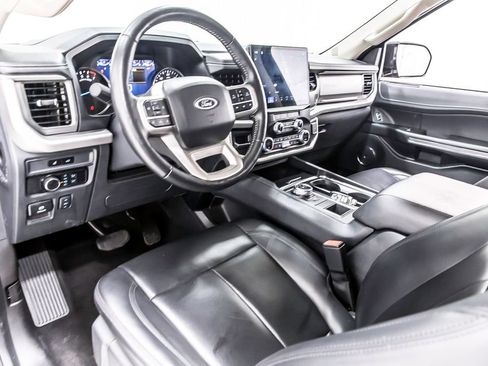 Used 2024 Ford Expedition XLT RWD image 26