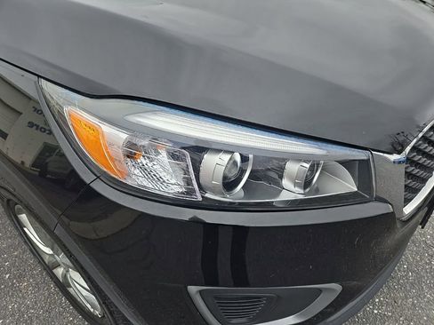 Used 2017 Kia Sorento LX image 31