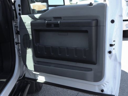 Used 2013 Ford F550 2WD Regular Cab Super Duty w/ Payload Upgrade Pkg image 44