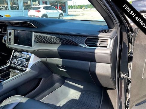 Used 2023 GMC Yukon XL Denali AWD/4WD image 27