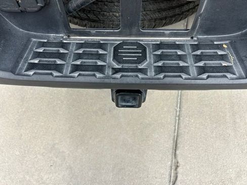 Used 2021 Toyota Tacoma SR5 RWD image 10