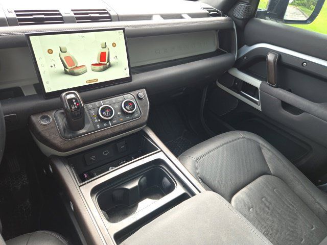 Used 2022 Land Rover Defender 110 S AWD/4WD image 15