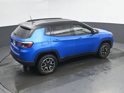 Used 2025 Jeep Compass Trailhawk AWD/4WD image 31