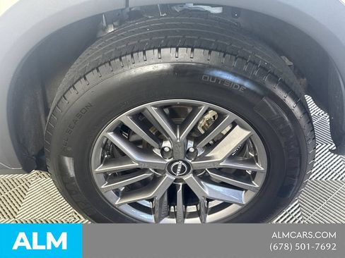 Used 2024 Nissan Rogue S FWD image 22