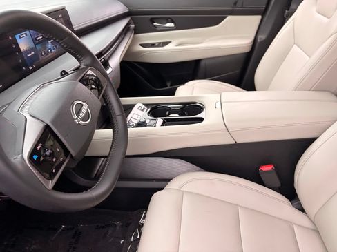 Certified 2025 Nissan Murano SV AWD/4WD image 18