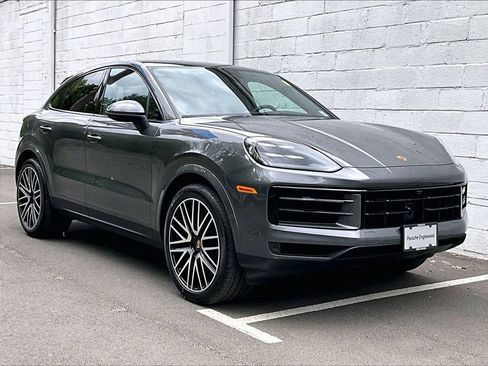 Certified 2026 Porsche Cayenne Coupe AWD/4WD image 7