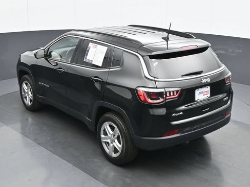 Used 2022 Jeep Compass Latitude w/ Convenience Group AWD/4WD image 19